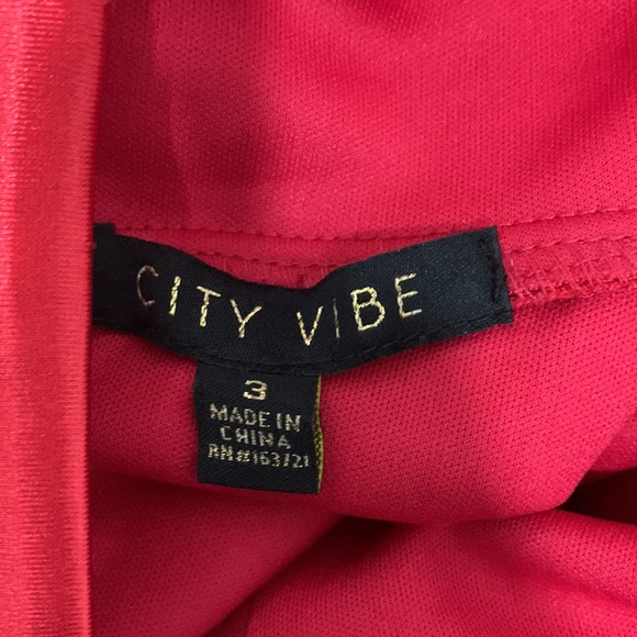 Red Formal Holiday Full Length Gown Dress w Slit, pockets, cute back, padded bra - Picture 12 of 12